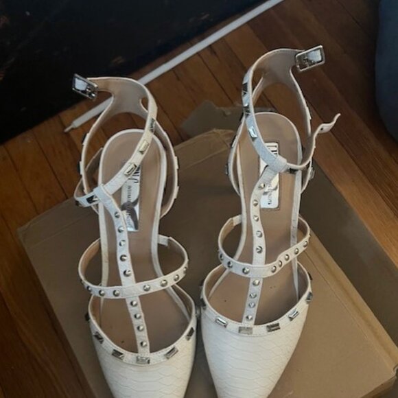 INC white shoes size 7 - Picture 4 of 5